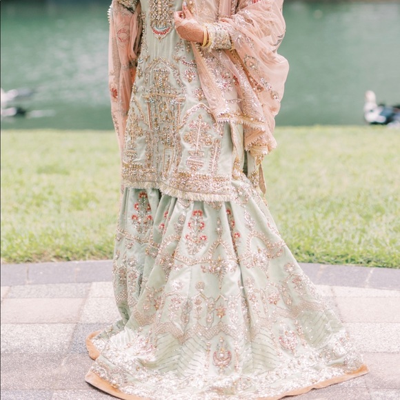 Original Mohsin Naveed Ranjha Zamrud Bridal Gharara - Picture 8 of 17